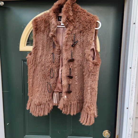 Lavee Brown Knitted Rabbit Fur Vest with Satin lining Large - Picture 4 of 11